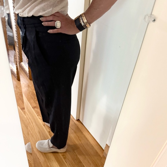 Brunello Cucinelli
Virgin Wool mouliné chalk stripe slouchy trousers - Picture 5 of 11